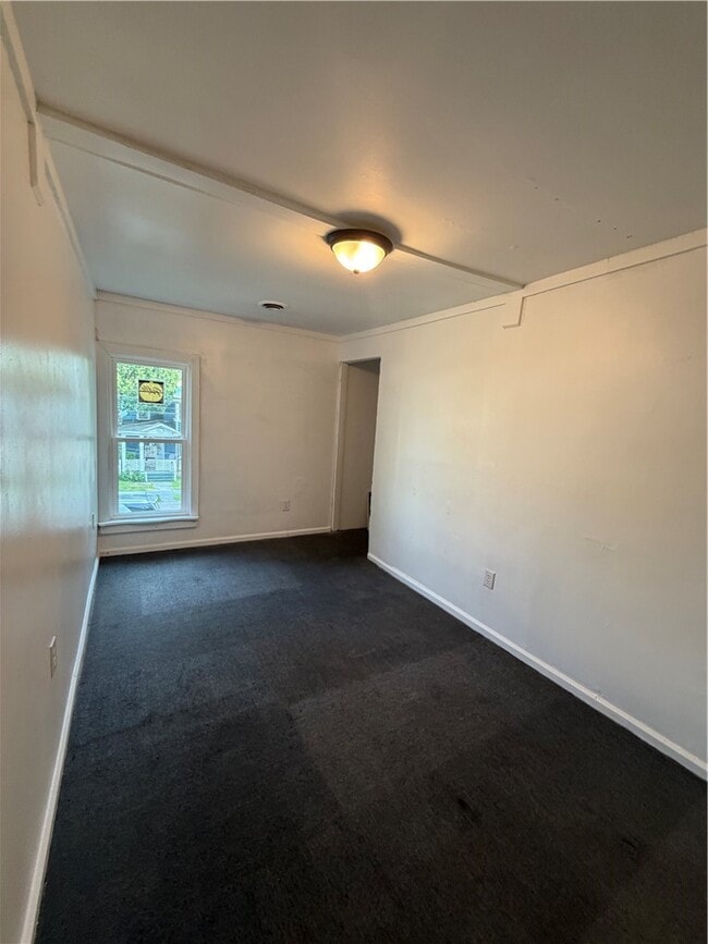 Photo - 524 W 1st St