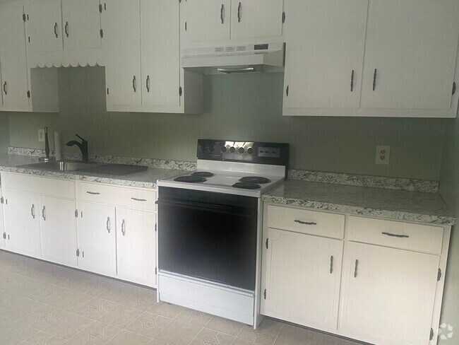 Building Photo - 130 Ash St Unit 2 Rental