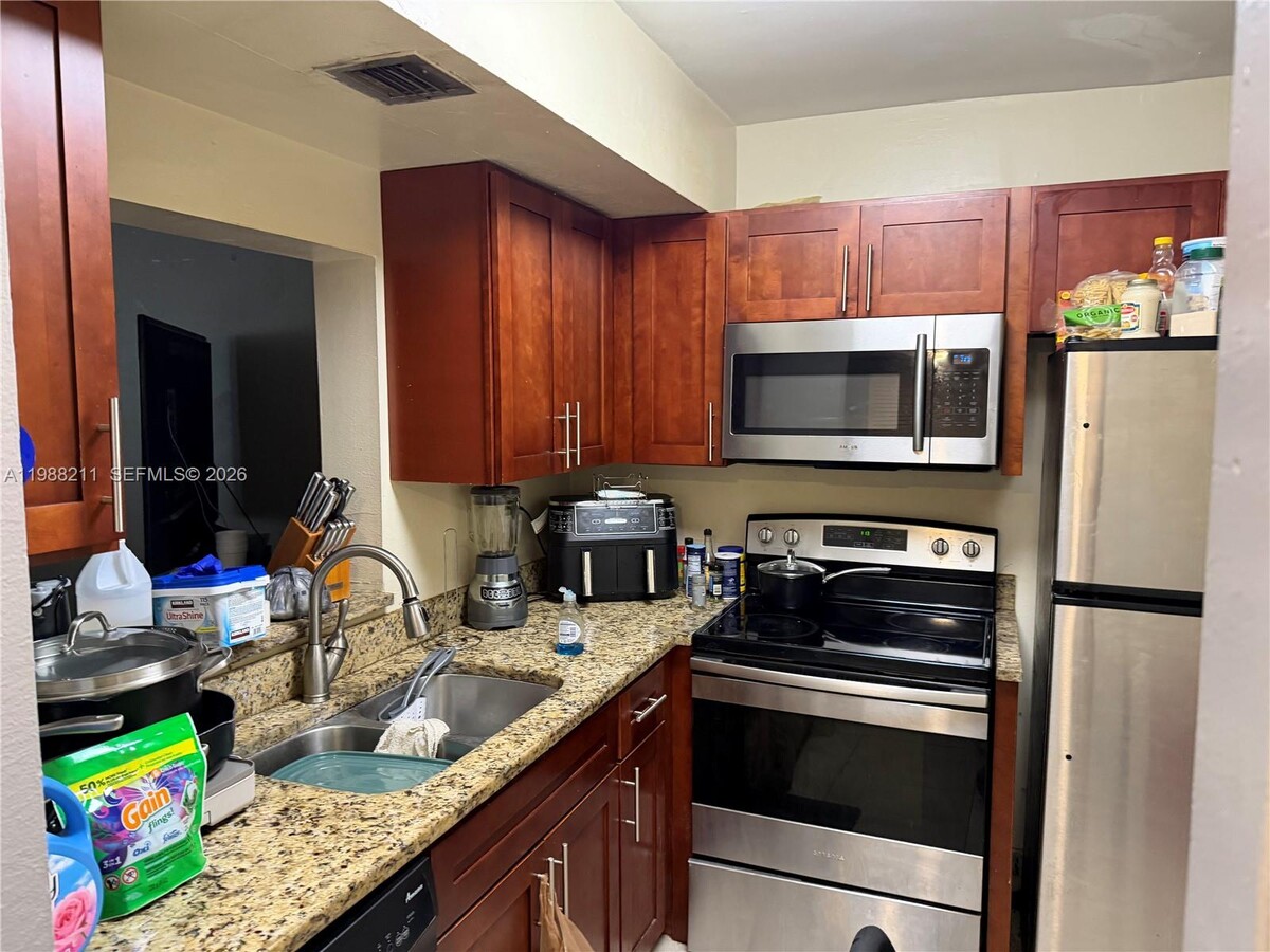 Photo - 3610 NW 21st St Unidad 304