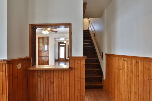 Photo - Large 4 Bedroom North Campus Townhouse - 1...