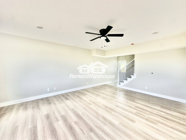Building Photo - 7000 Lake Hill Dr