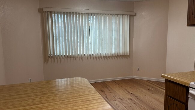 Photo - Spacious 3 bed/2 bath condo in Desirable Valley Crest