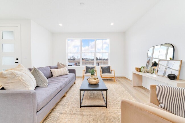 Photo - Low Maintenance Meridian Townhome!