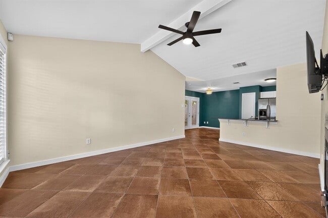 Photo - 801 Kavanagh Dr