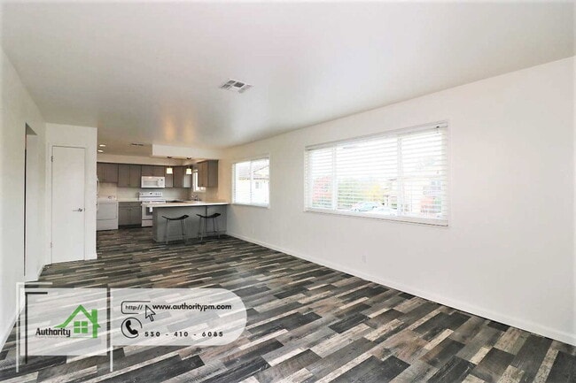 4445 Dogwood Ln Unit A