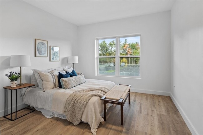 Photo - 635 Main St Unit 209