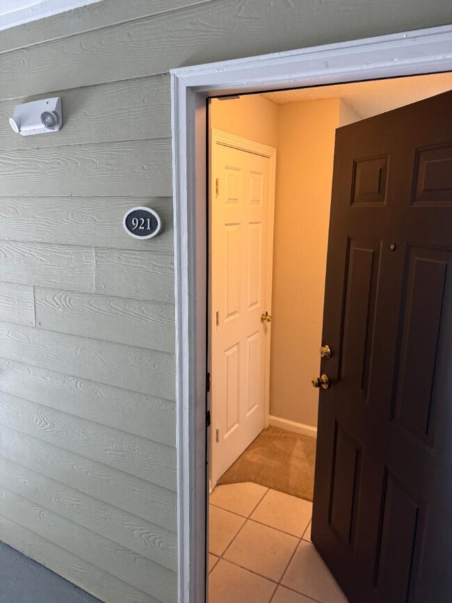 Building Photo - 100 Kensington Blvd