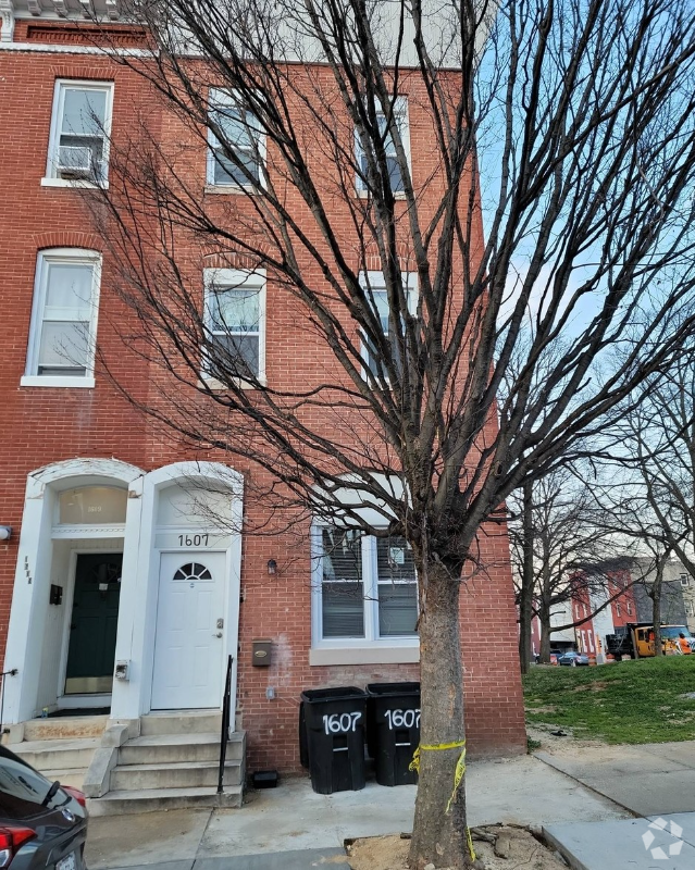 Building Photo - 1607 Division St Rental