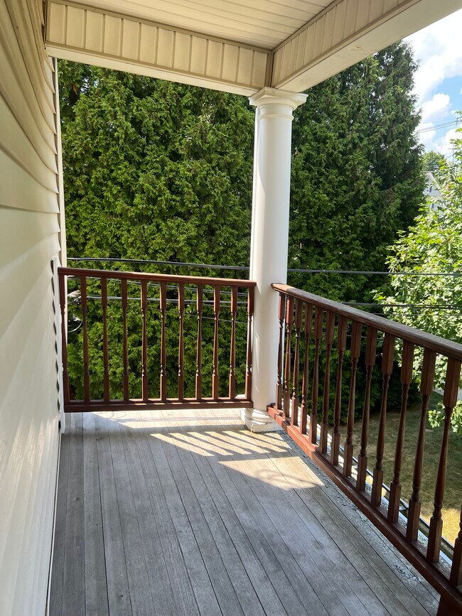 Common Balcony - 28 Church Street