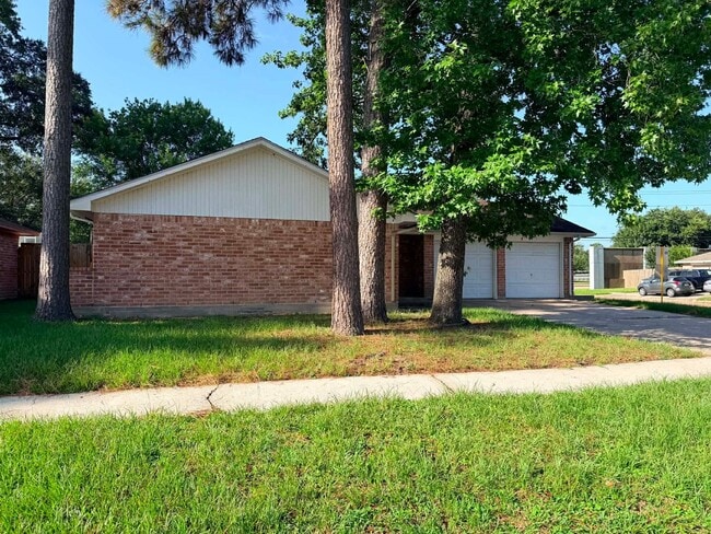 Photo - 11002 Clear Fork Dr