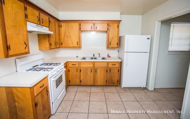 Photo - 4644 52nd St Unit B