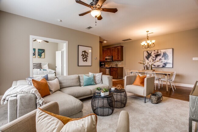 Bright Corner 3-Bed with Garage & In-Unit Laundry in Prime Dallas Location