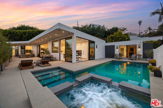 Building Photo - 9960 Beverly Grove Dr Rental
