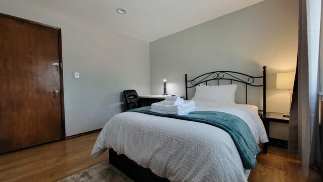 Photo - 1803 N 200th St