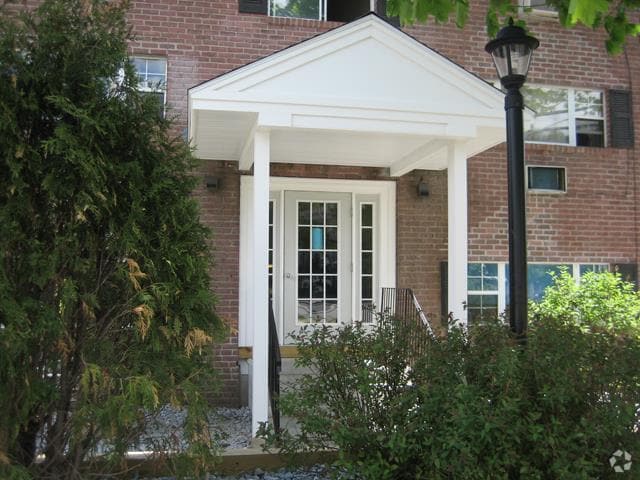 Leasing Office