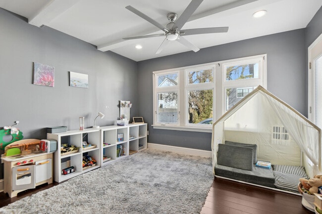 Photo - 4415 Bradley Ln