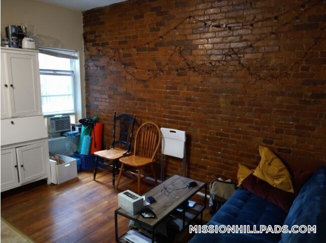 Building Photo - 894 Huntington Ave Rental