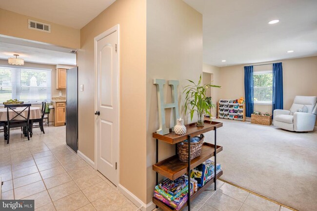 Photo - 15005 Narrows Ln