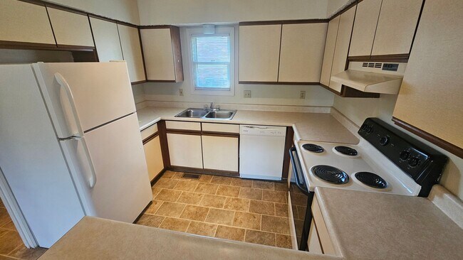 Photo - College Park - August 2026