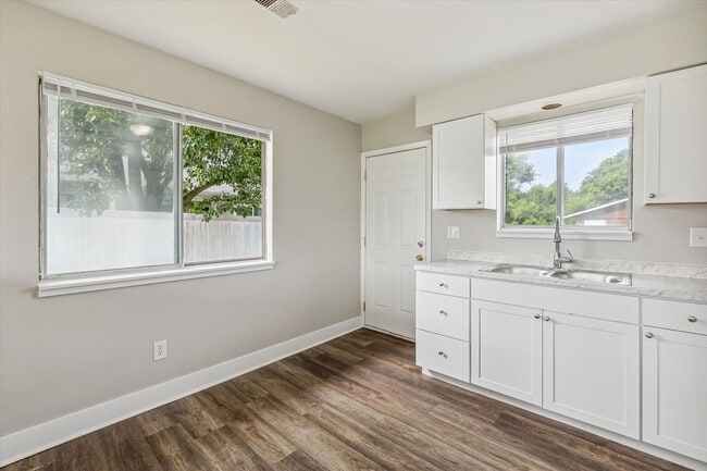 Photo - Vineyard 210 (Vineyard 210 LLC)