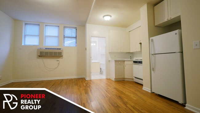 Photo - 912 W Dakin St Unit 917-110