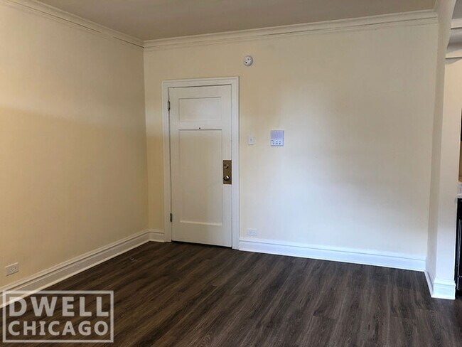 Photo - 2934 W Palmer St Unit 2