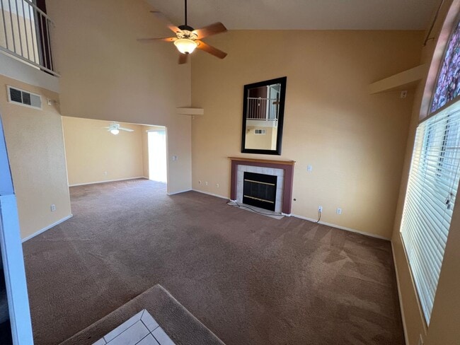 Photo - Spacious 2bed/ 2.5 bath Townhouse in Gated...