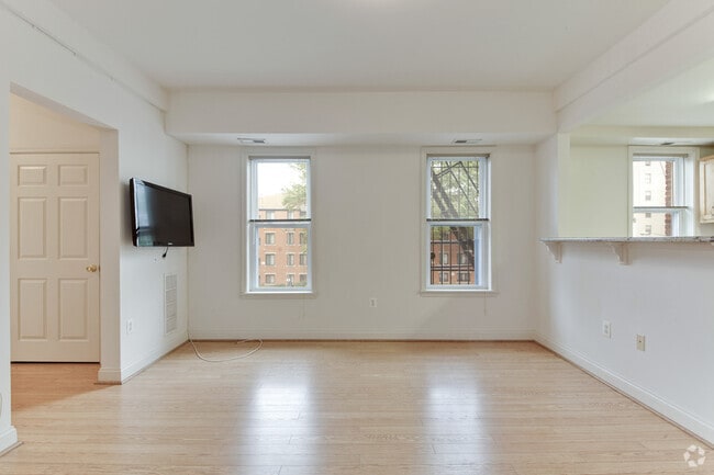 Building Photo - 1340 Fairmont St NW Rental