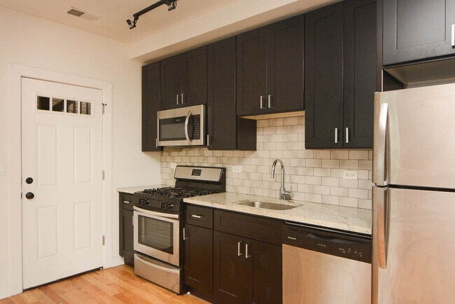 Photo - 2229 W Eastwood Ave Unit ES2