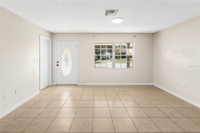 Photo - 2707 Lakewood Ln