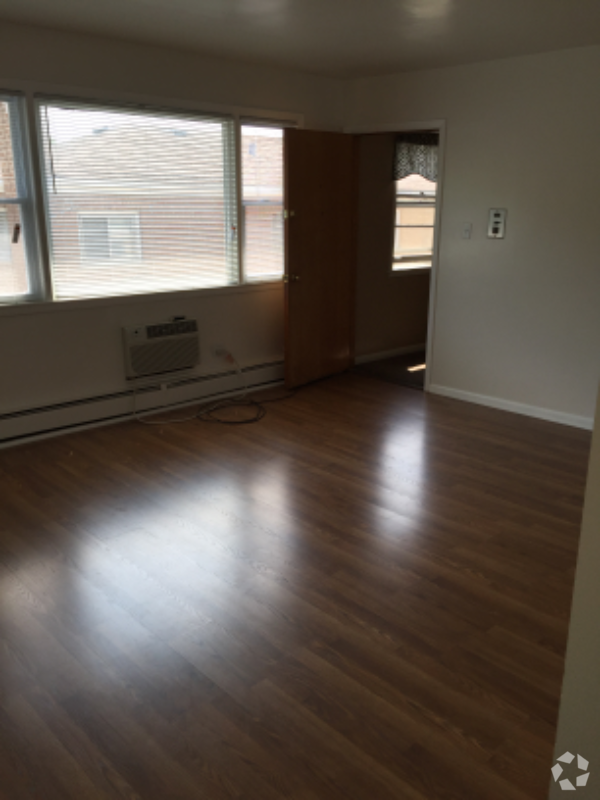 Building Photo - 5712 W Park Ave Rental