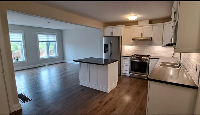 Photo - 12 Winterton Crt