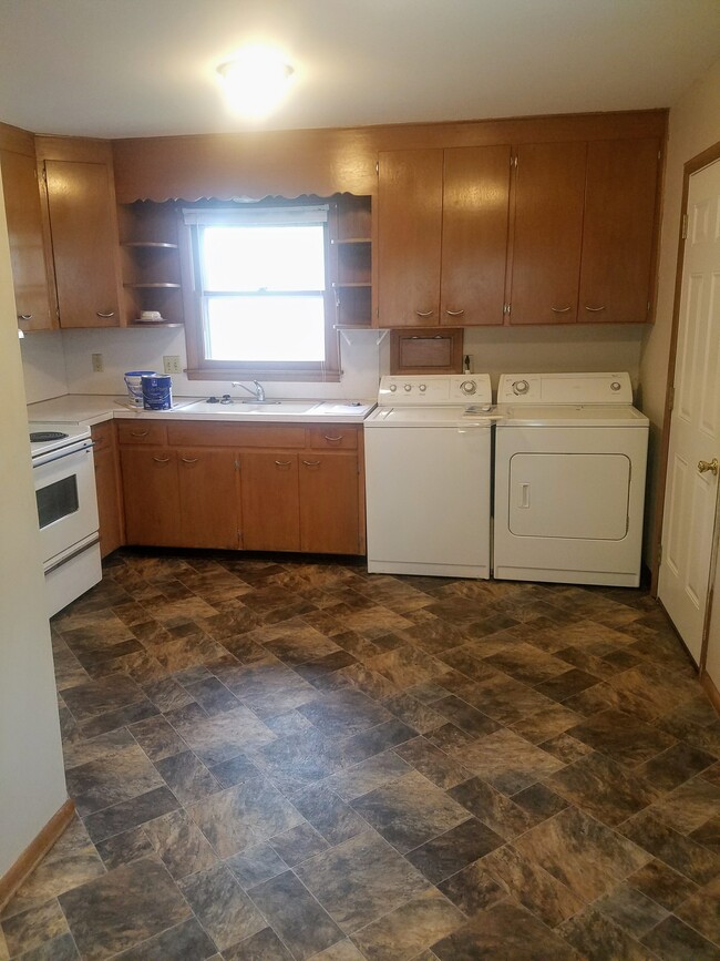 Photo - 1369 N Main St Unit 1369 N Main St