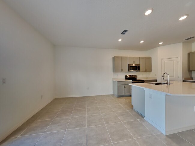 Photo - 215 Riverfront Wy