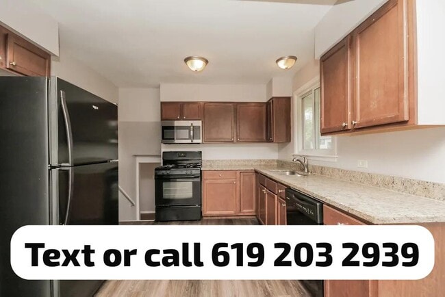 Photo - 3508 Maple Ln