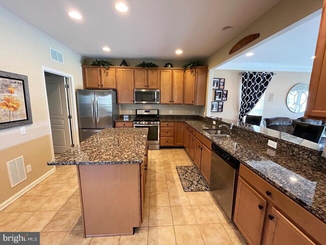 Photo - 615 Prizer Ct