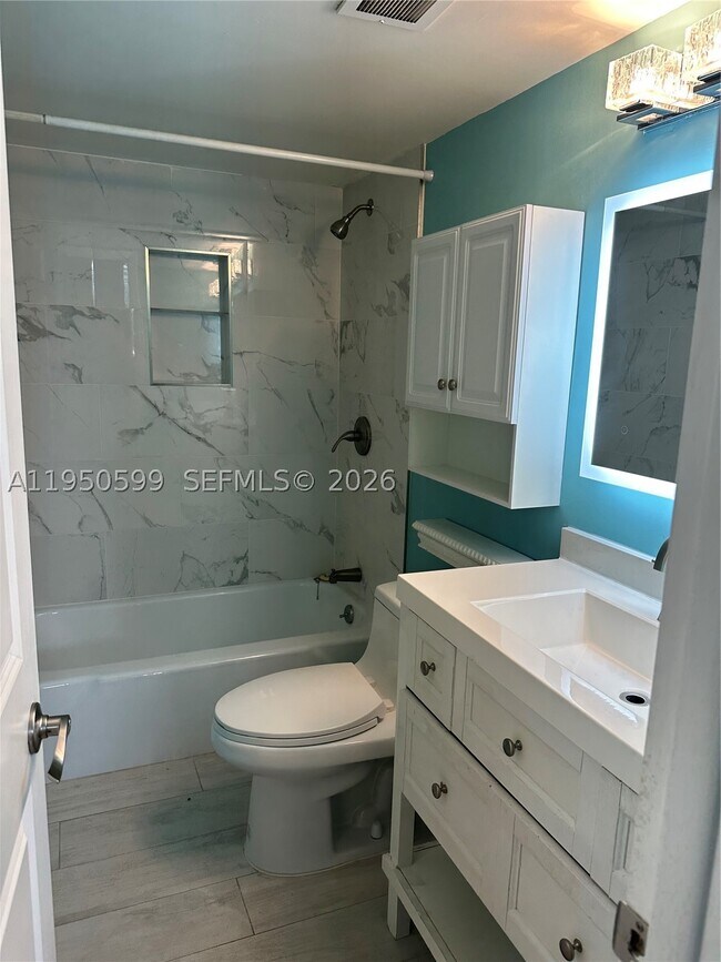 Photo - 2731 NE 14th St Unit 205