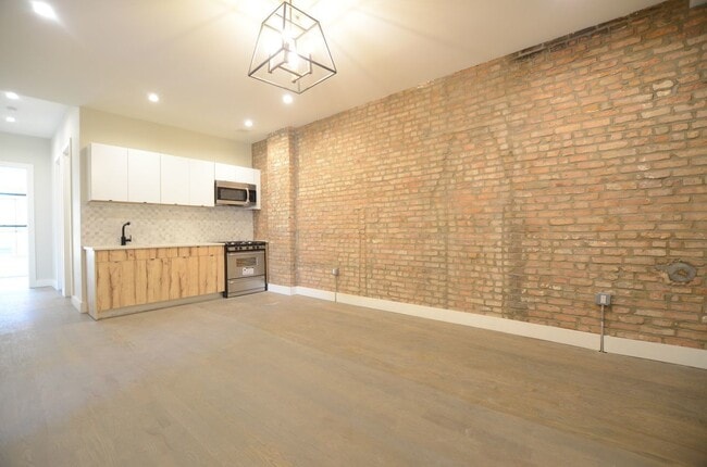 Building Photo - 835 DeKalb Ave Unit 3L Rental