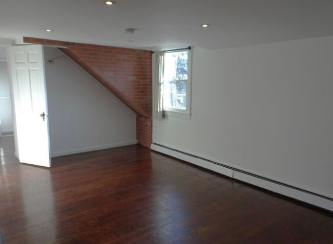 Building Photo - 328 Mt Prospect Ave Rental