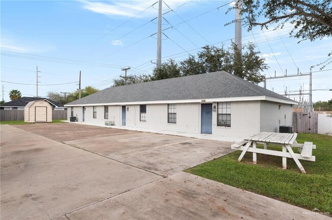 Building Photo - 3505 Amando St Unit 1 Rental