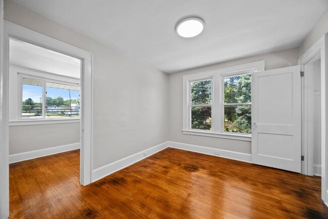 Photo - 3125 East Ave