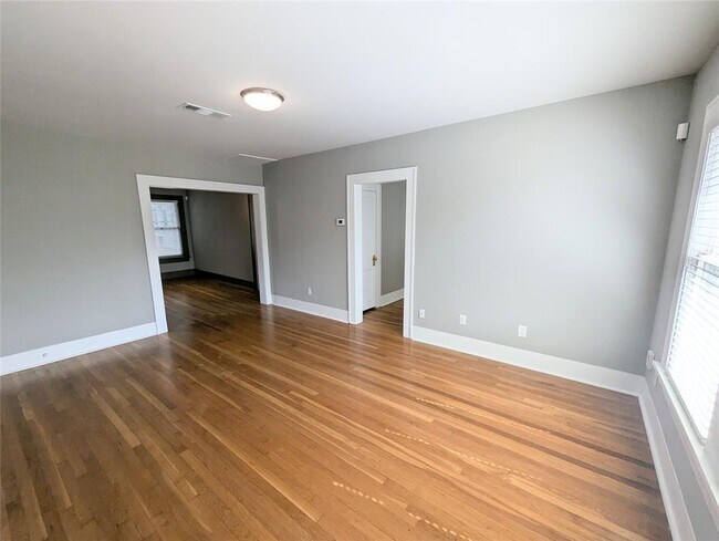 Photo - 520 W Clay St Unit 2