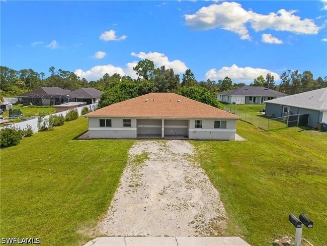 Building Photo - 909 Jaguar Blvd