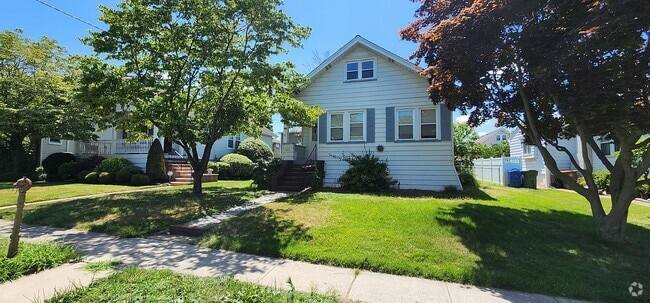 Building Photo - 7 Chatham Pl Rental