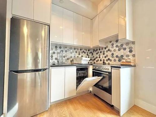 Photo - 665 Rutland Rd Unidad 3