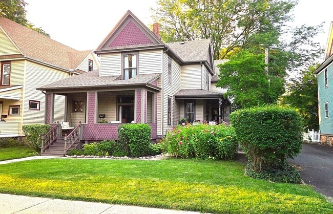Photo - 2626 Union St