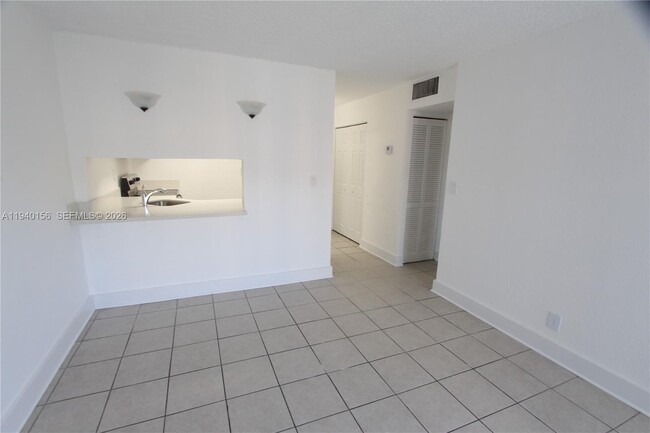 Photo - 4550 NW 9th St Unit 611E