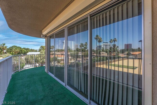Photo - 3111 Bel Air Dr Unidad 3A