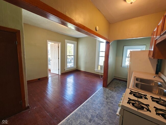 Photo - 202 E Taylor St Unit 1