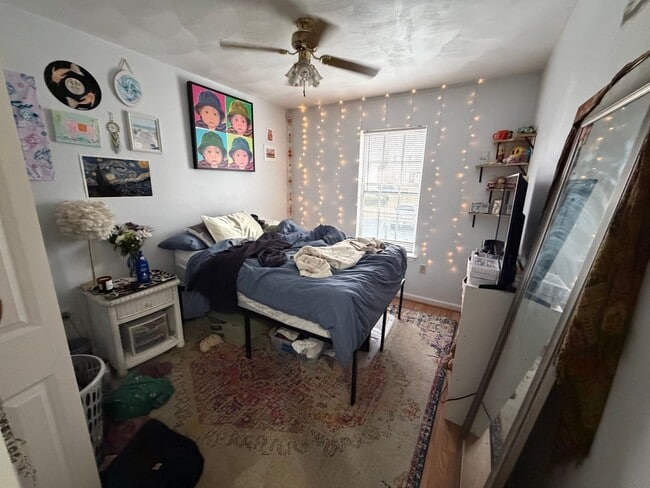 Photo - 4 Bedroom, 2.5 Bathroom Townhouse in the heart of Blacksburg